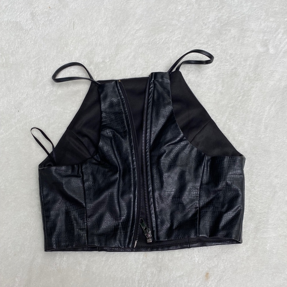 Leather halter top - Picture 2 of 3